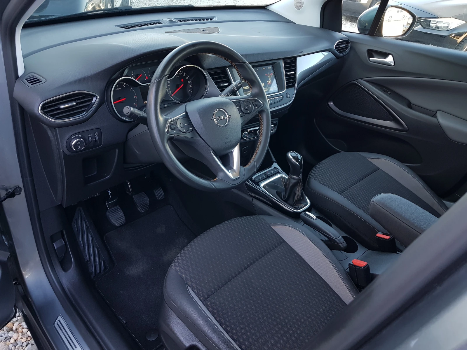 Opel Crossland X 1.2 -110 .. 54 440    | Mobile.bg   9