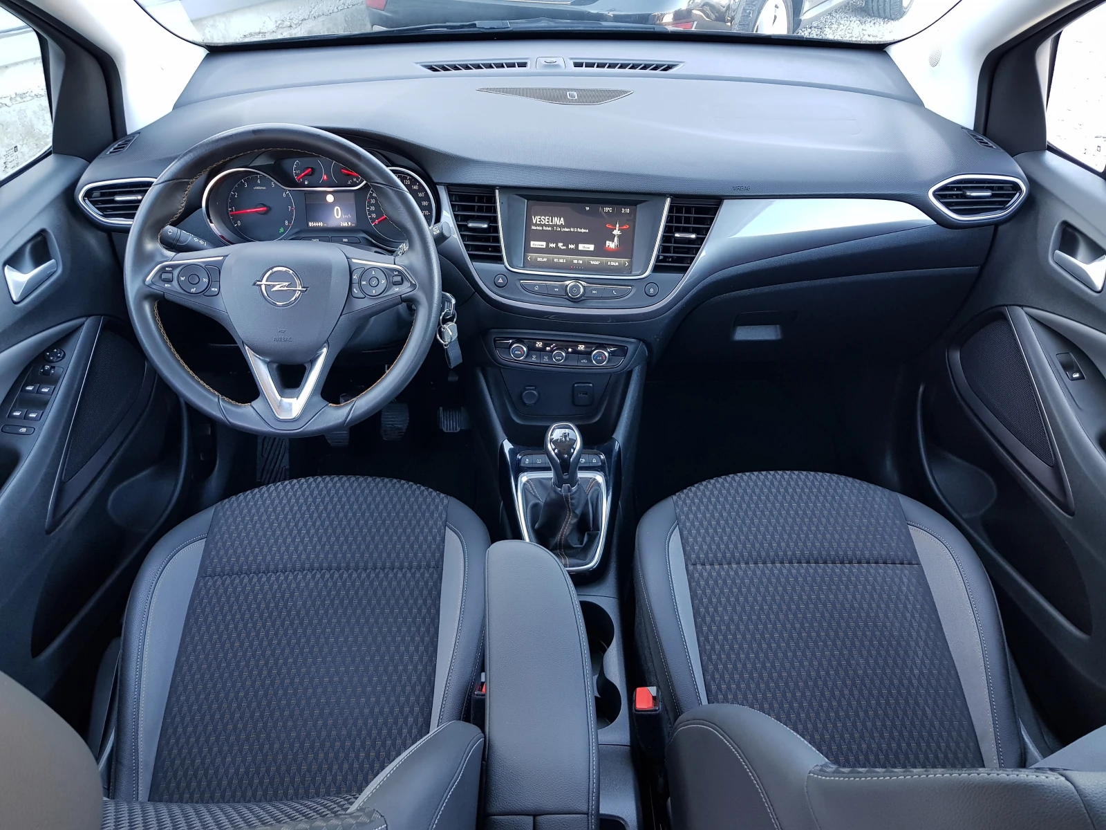 Opel Crossland X 1.2 -110 .. 54 440    | Mobile.bg   10