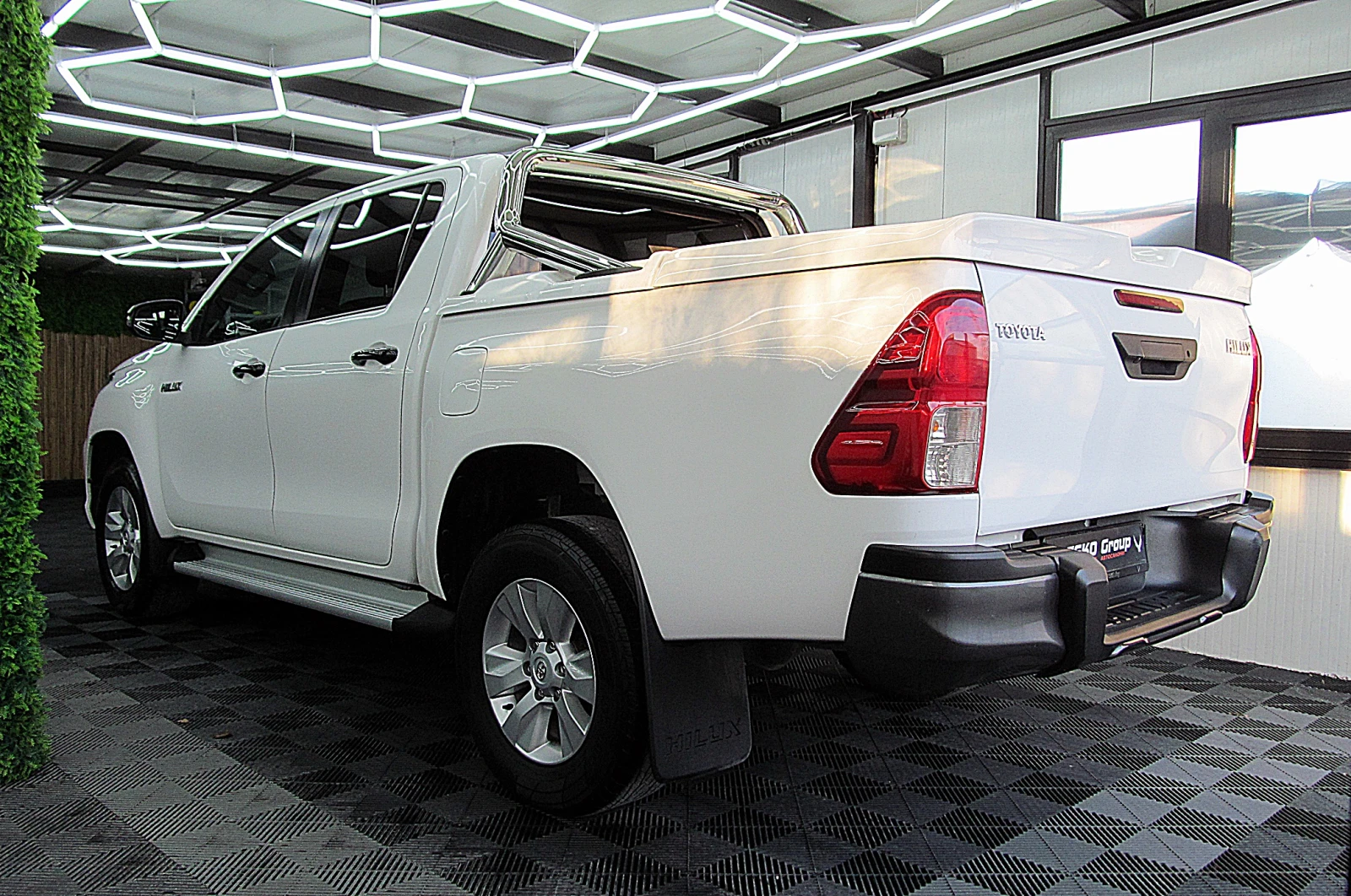 Toyota Hilux 4x4/KAMERA/D4D/ТОП СЪСТОЯНИЕ СОБСТВЕН ЛИЗИНГ - изображение 4