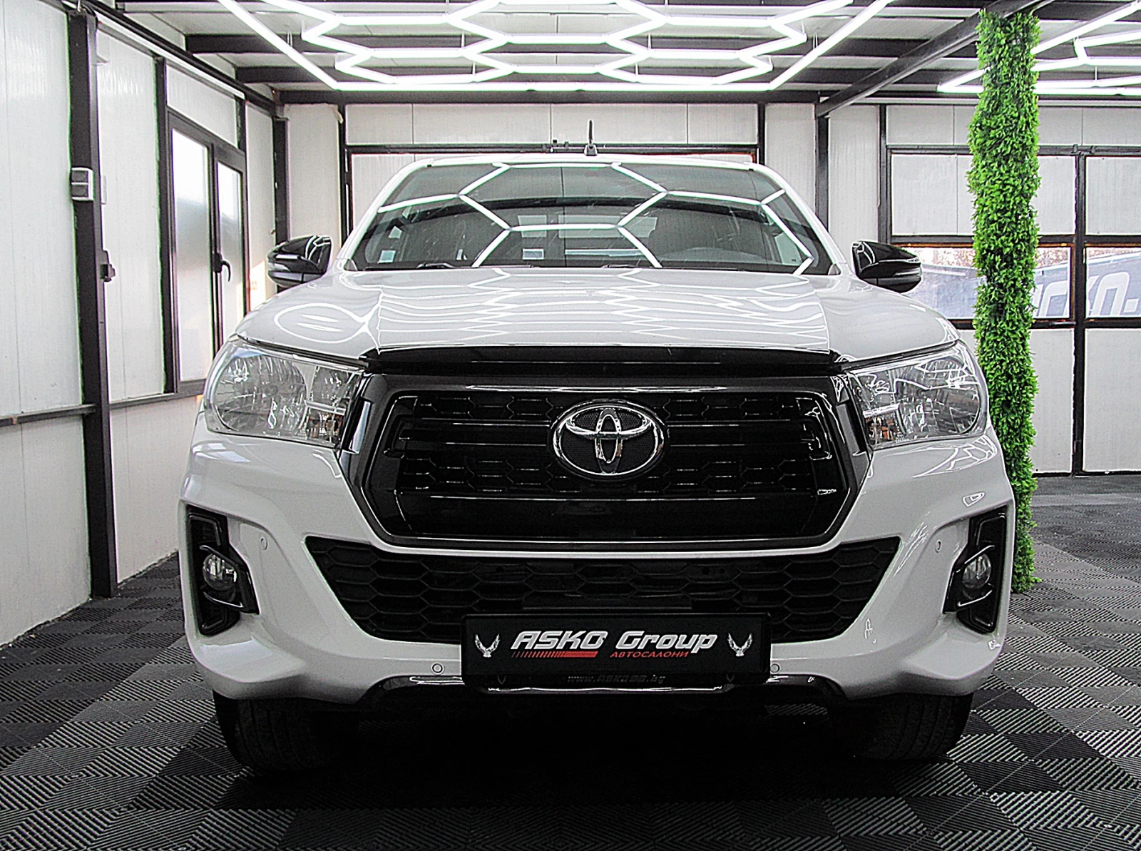 Toyota Hilux 4x4/KAMERA/D4D/ТОП СЪСТОЯНИЕ СОБСТВЕН ЛИЗИНГ - изображение 2