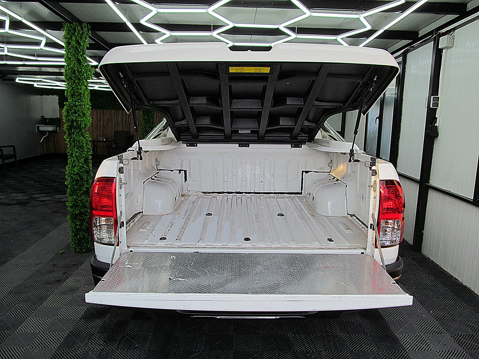 Toyota Hilux 4x4/KAMERA/D4D/ТОП СЪСТОЯНИЕ СОБСТВЕН ЛИЗИНГ - изображение 7