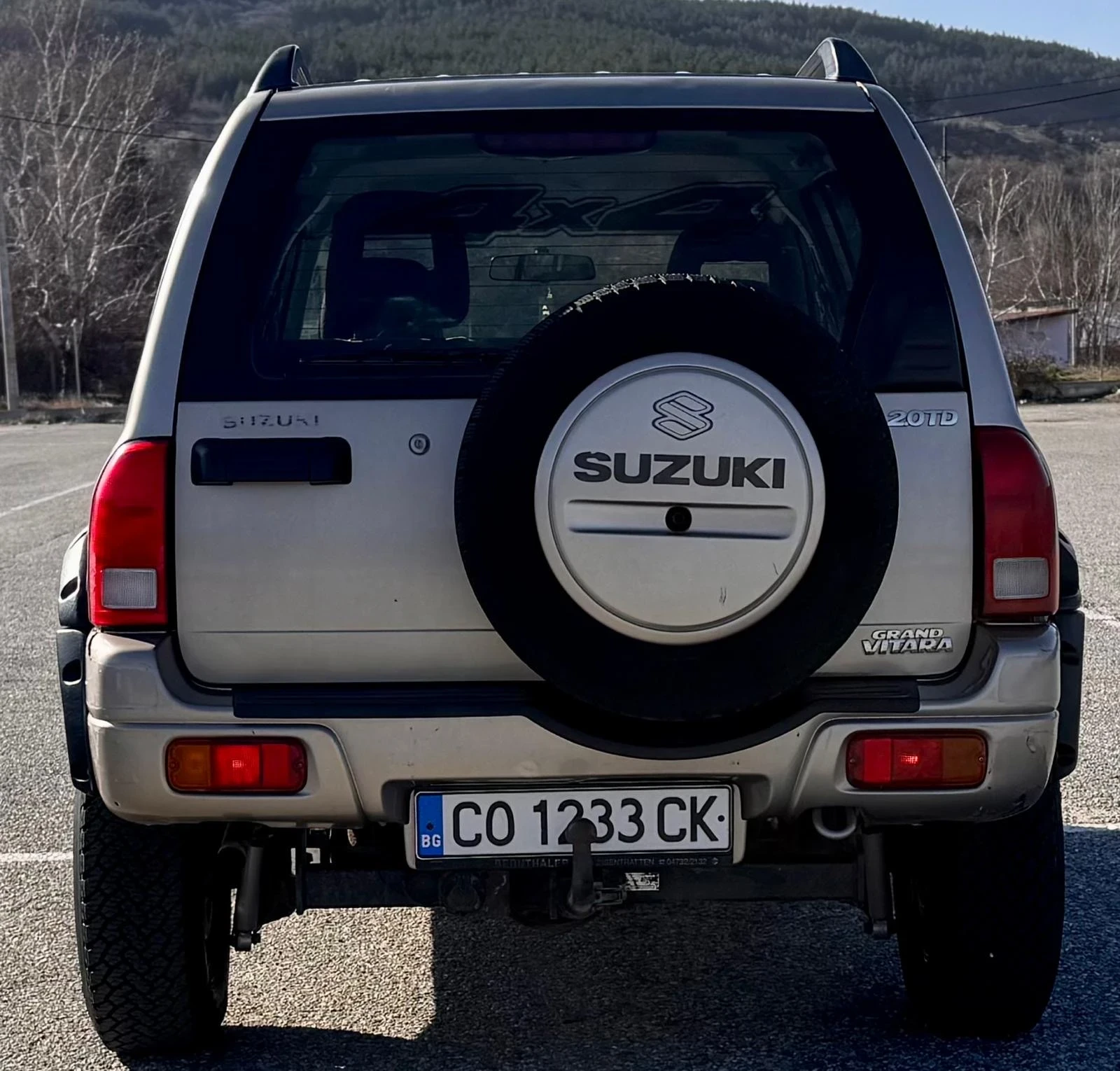 Suzuki Grand vitara 2.0 HDI, снимка 3 - Автомобили и джипове - 53831252