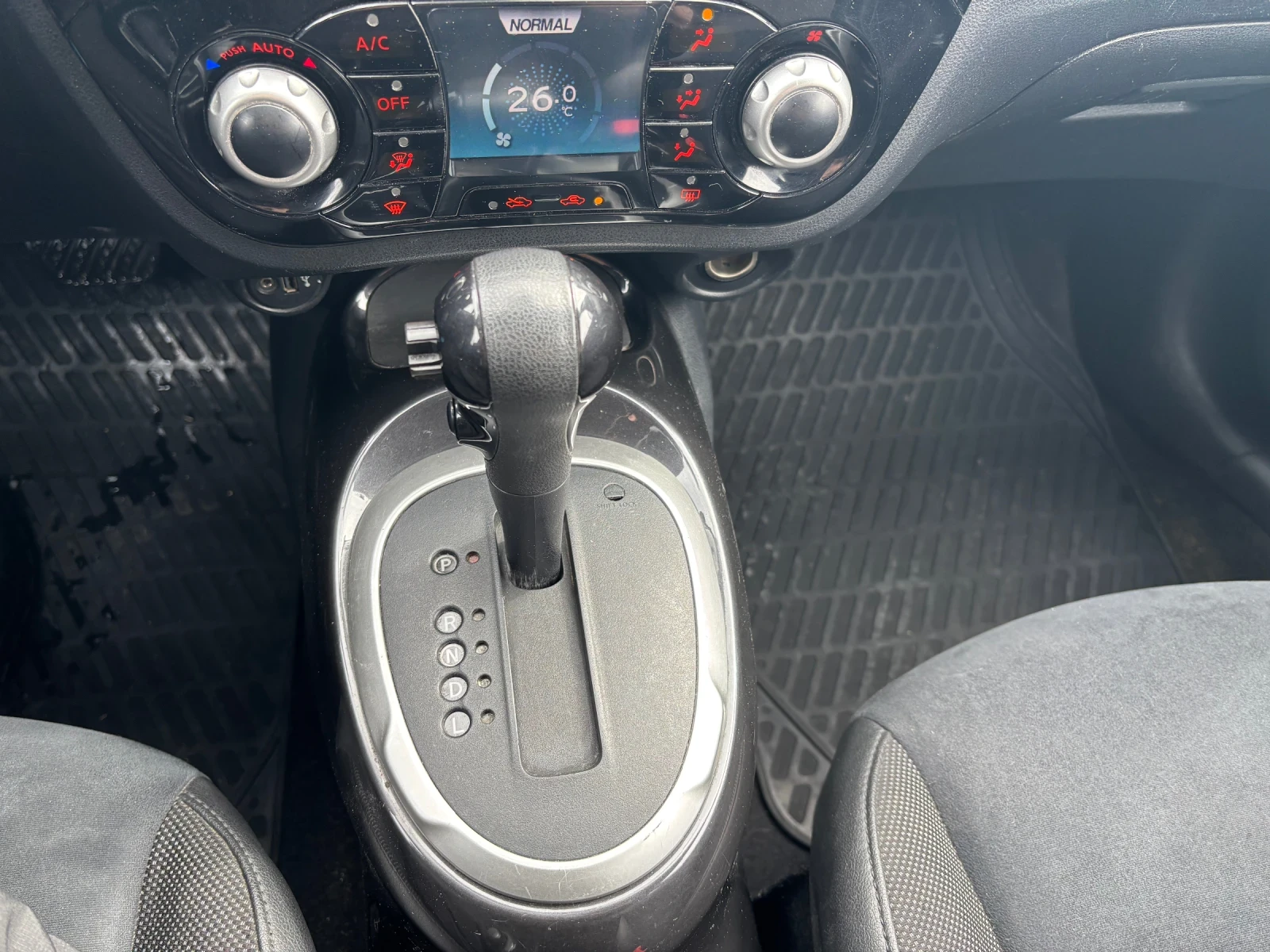 Nissan Juke 1, 6 i / Facelift / Navi/ Камера/Автомат/ Keyles-g, снимка 16 - Автомобили и джипове - 54017200