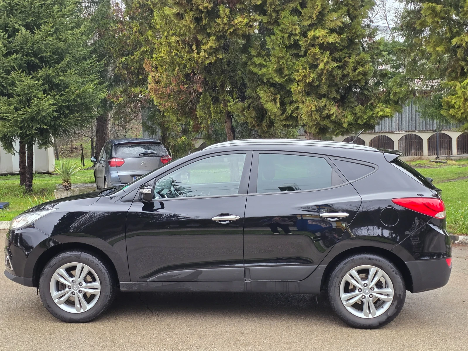 Hyundai IX35 2.0i 4X4 ШВЕЙЦАРИЯ , снимка 8 - Автомобили и джипове - 54108909