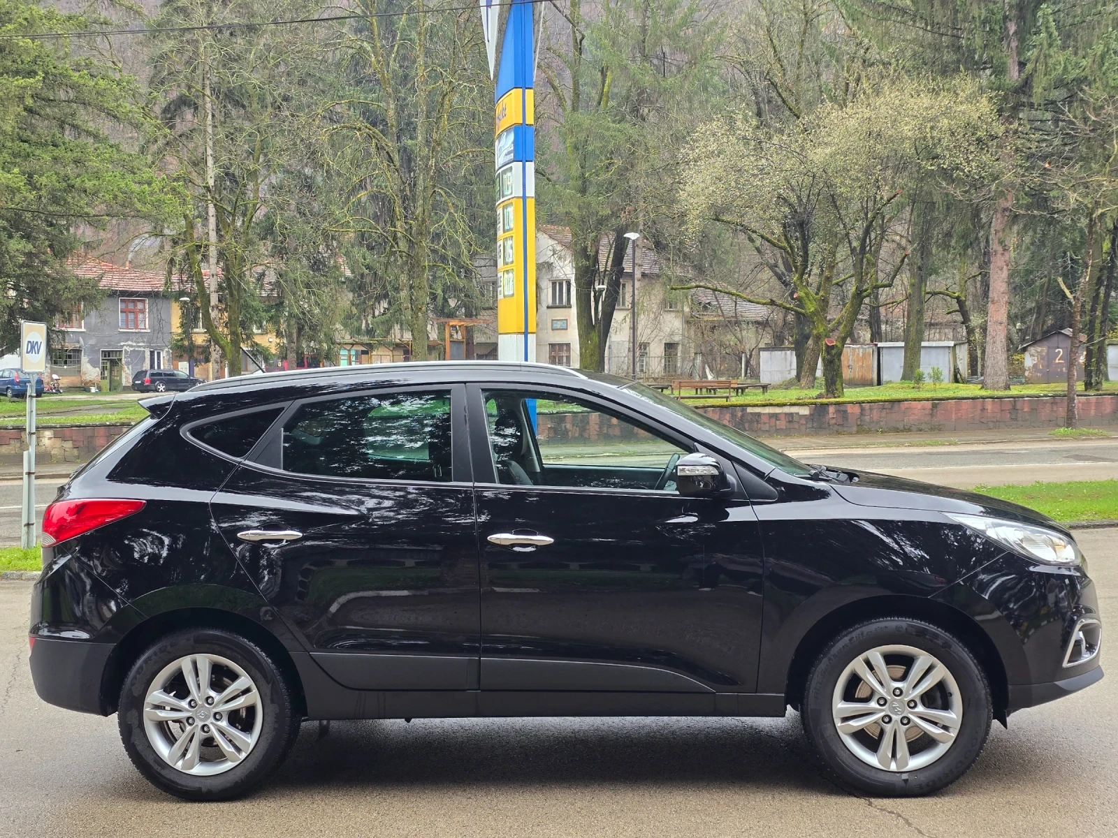 Hyundai IX35 2.0i 4X4 ШВЕЙЦАРИЯ , снимка 4 - Автомобили и джипове - 54108909