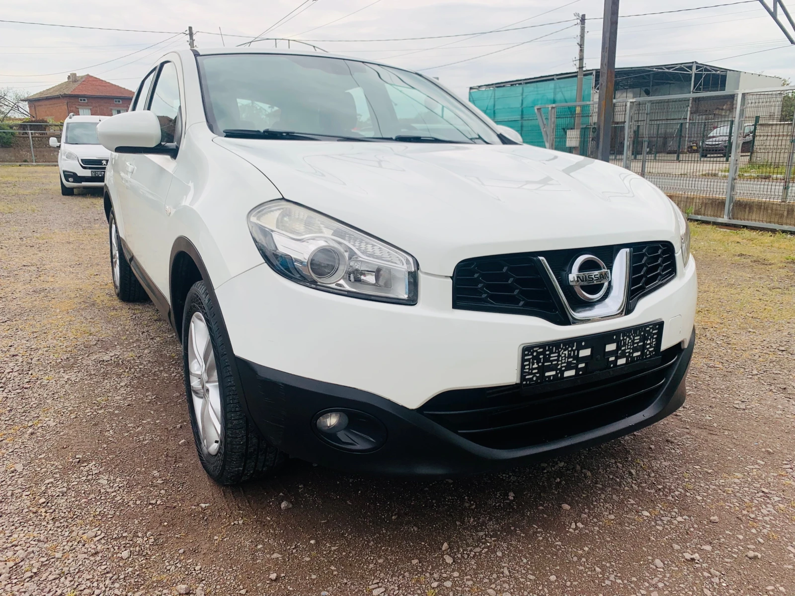 Nissan Qashqai 1.5dci НОВА!!!!, снимка 3 - Автомобили и джипове - 54385262