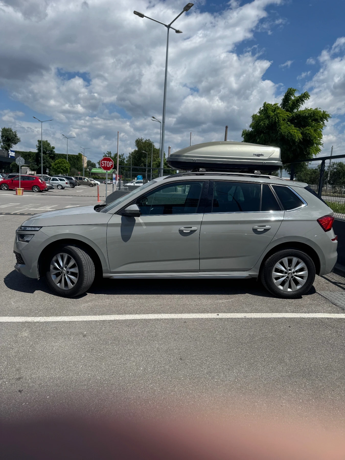 Skoda Kamiq 1.5 150к.с ОТЛИЧНА | ПЪРВИ СОБСТВЕНИК, снимка 2 - Автомобили и джипове - 54795797