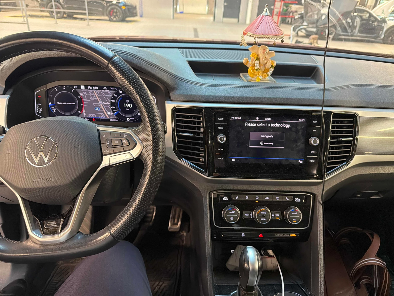 VW Atlas  Execline / CARFAX / 360 / MEMORY / ОБДУХВАНЕ, снимка 9 - Автомобили и джипове - 55914566