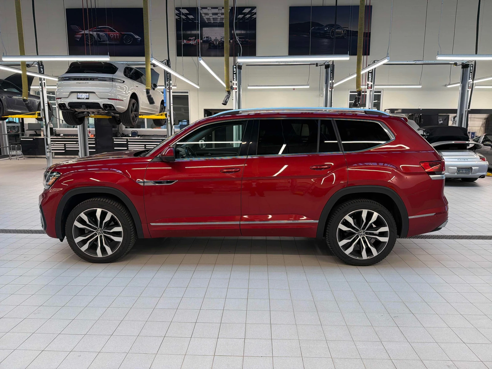 VW Atlas  Execline / CARFAX / 360 / MEMORY / ОБДУХВАНЕ, снимка 2 - Автомобили и джипове - 55914566