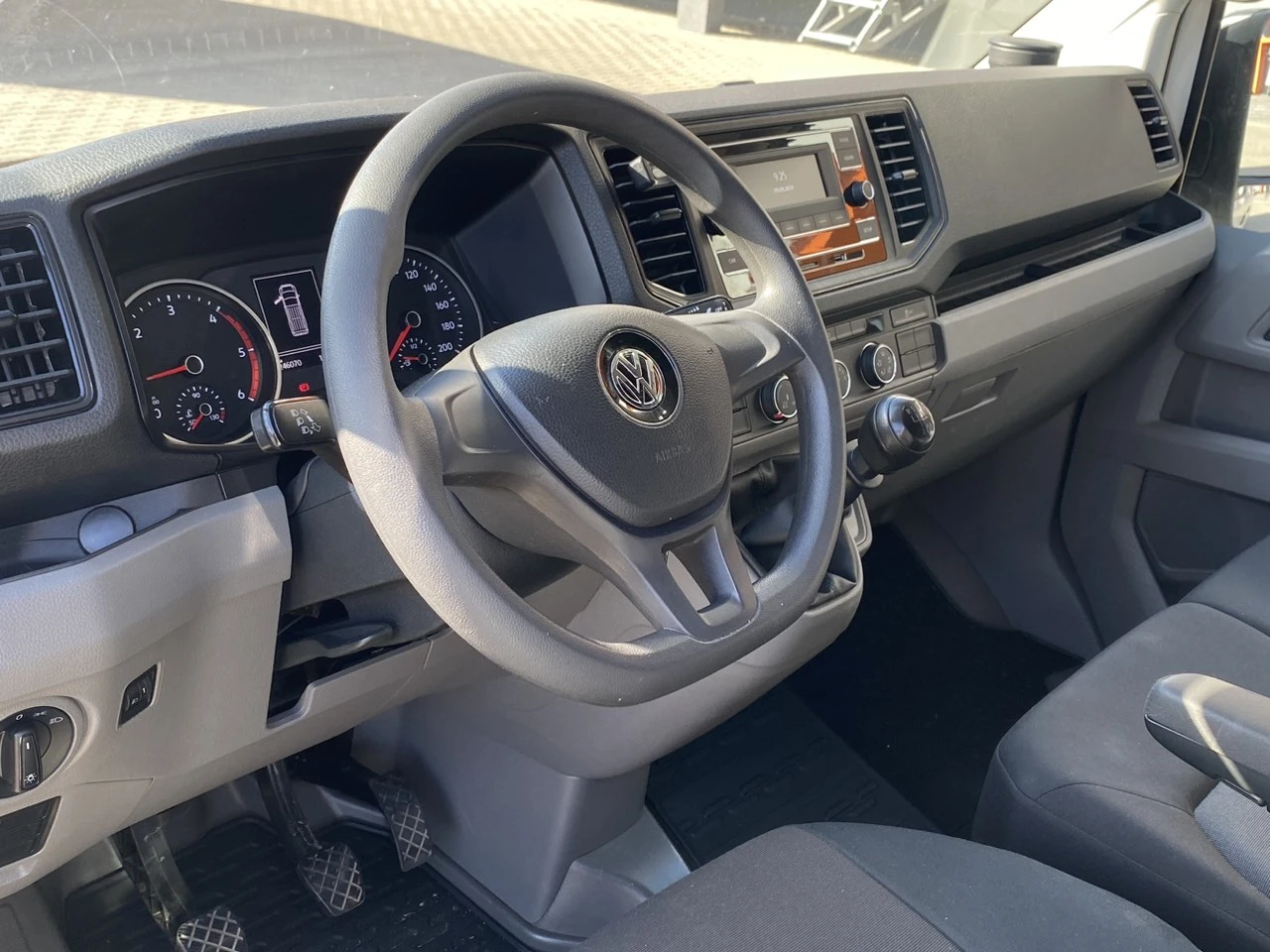 VW Crafter 2.0TDI - изображение 3