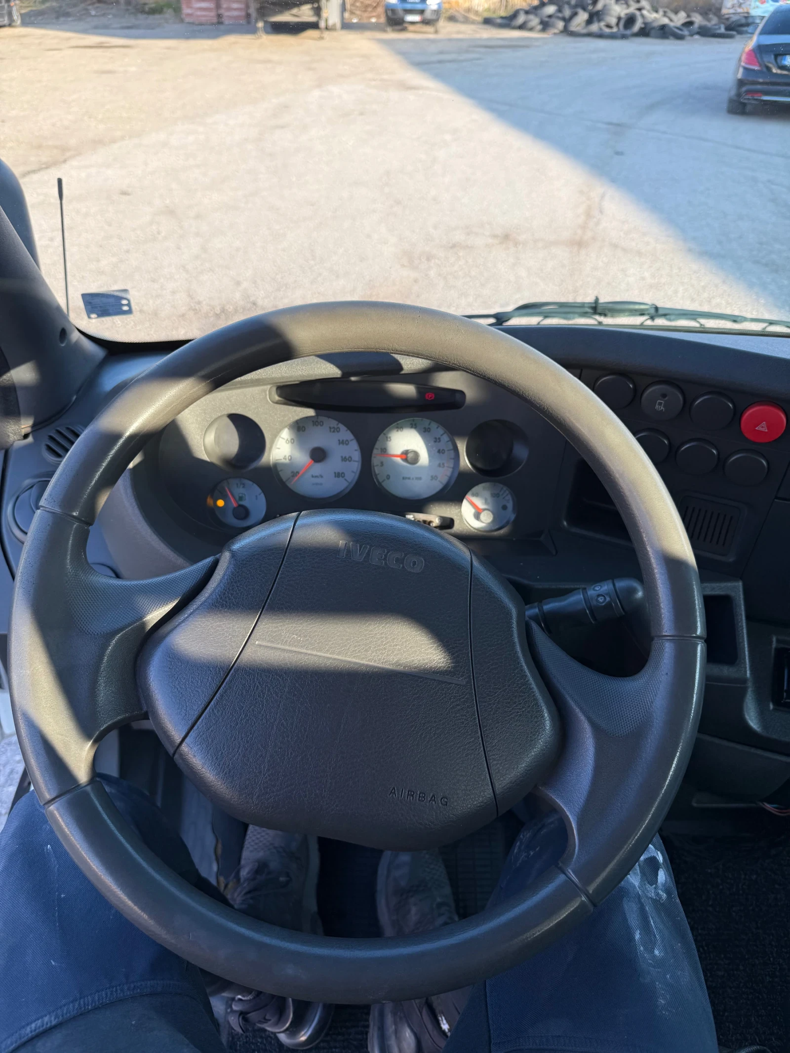 Iveco 35c13 Тристранен самосвал 35c13, снимка 12 - Бусове и автобуси - 53725544