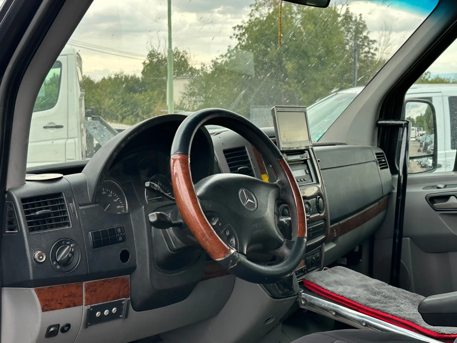 Mercedes-Benz Sprinter 518 CDI VIP, снимка 5 - Бусове и автобуси - 56233435