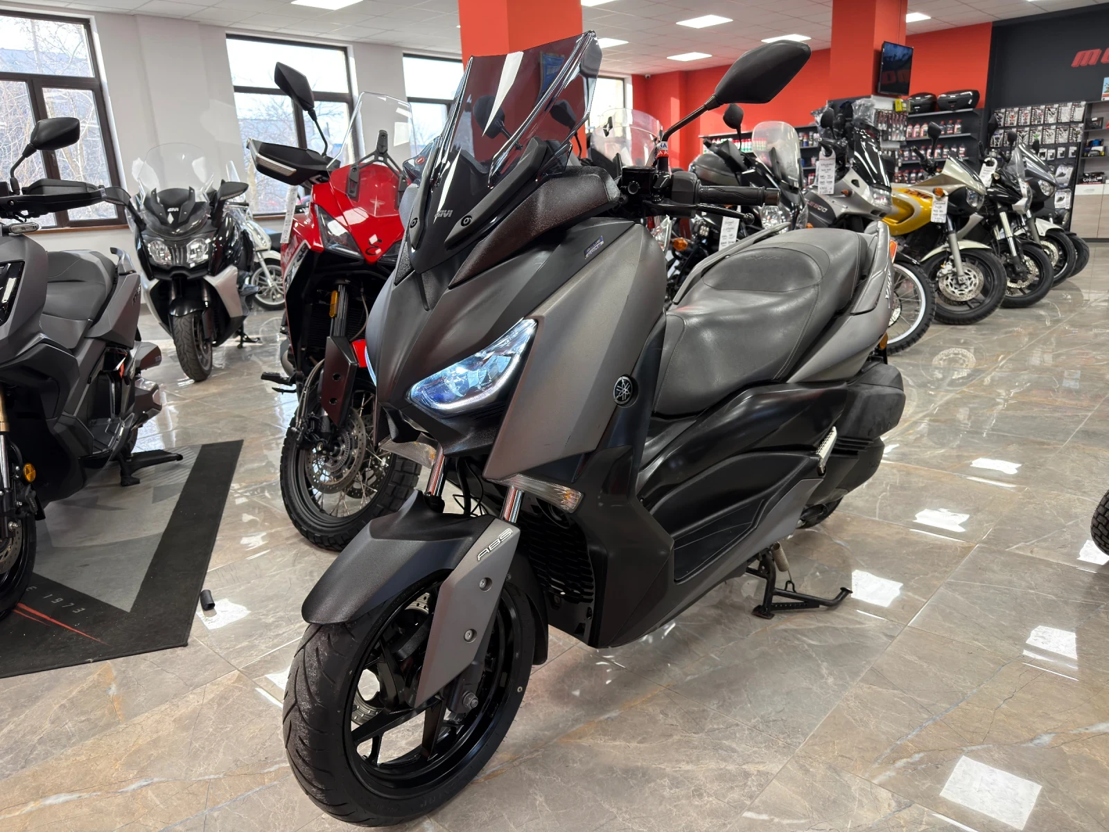 Yamaha X-max 300ABS TC - изображение 9