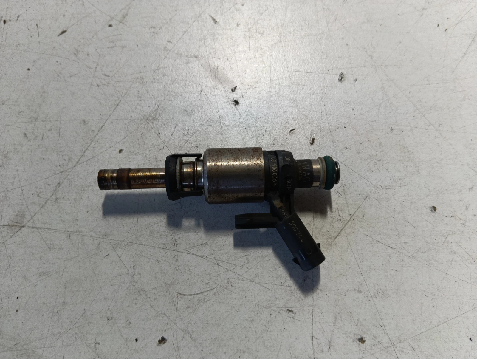 дюза 2.0 TFSI  06L906036K 0261500244 Audi A6