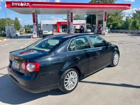 VW Jetta 1.9TDI NAVI DSG6 TOP | Mobile.bg    4