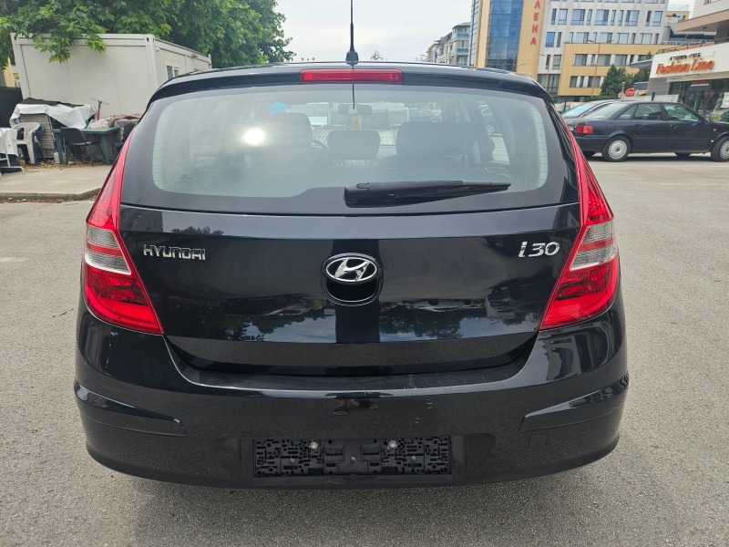 Hyundai I30 1.4, снимка 5 - Автомобили и джипове - 46469312