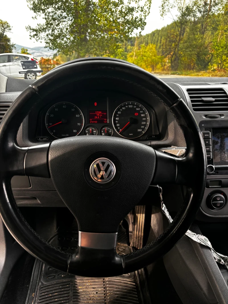 VW Golf Golf 5 1.6, снимка 8 - Автомобили и джипове - 47819841