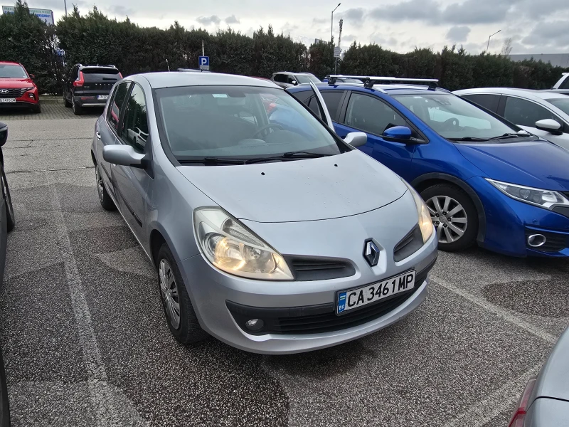 Renault Clio, снимка 10 - Автомобили и джипове - 48472421