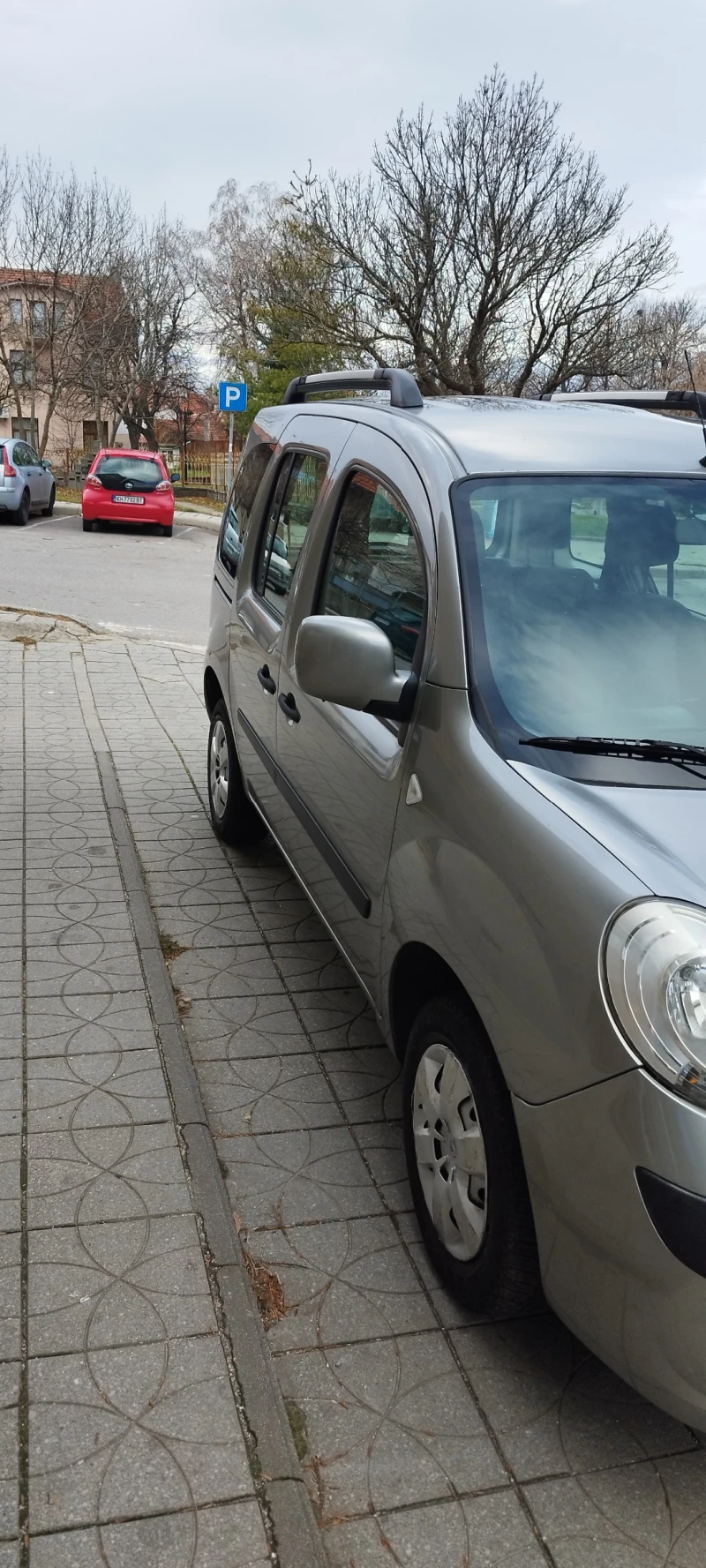 Renault Kangoo, снимка 16 - Автомобили и джипове - 48595700