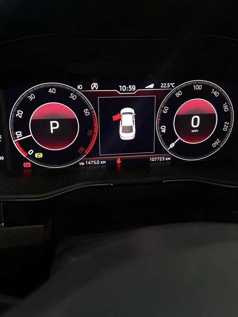 Skoda Superb, снимка 7 - Автомобили и джипове - 52642288