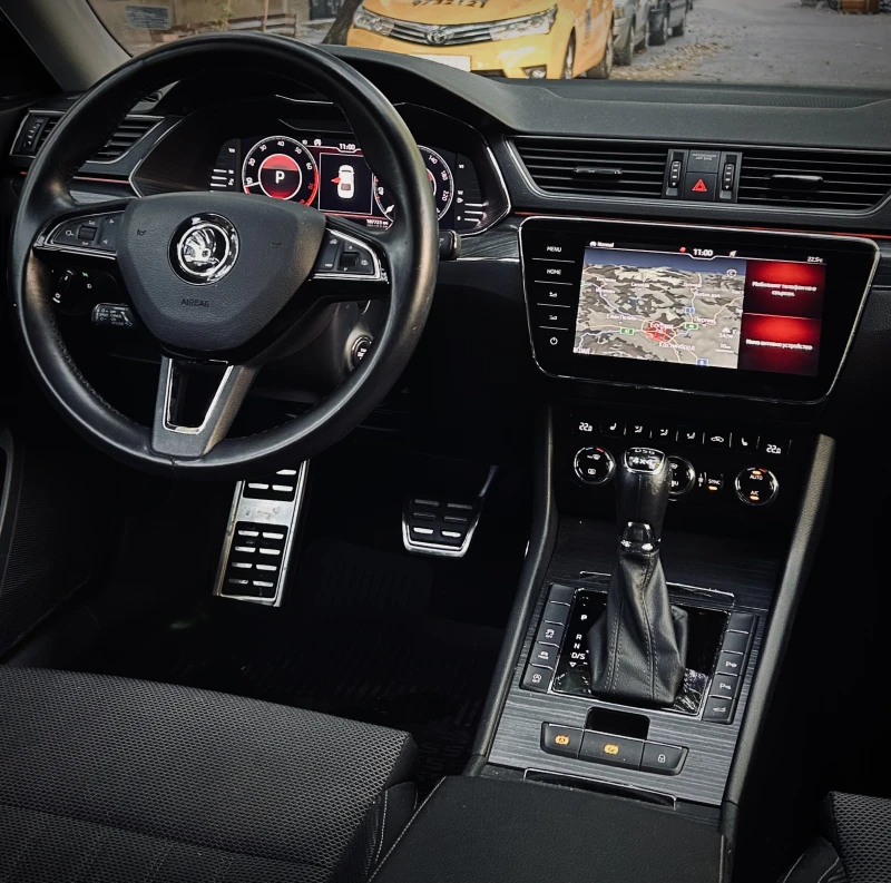 Skoda Superb, снимка 8 - Автомобили и джипове - 52642288