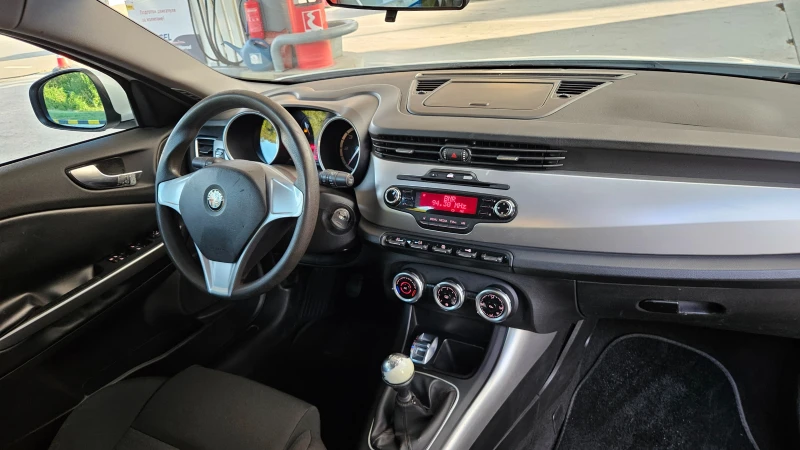 Alfa Romeo Giulietta JTD KLIMATIK/6skorosti/Euro-5, снимка 10 - Автомобили и джипове - 51748478
