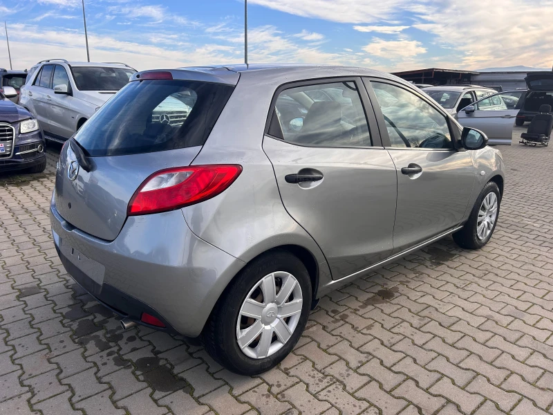 Mazda 2 1.3GAZ NAVI EURO 5, снимка 6 - Автомобили и джипове - 52828590