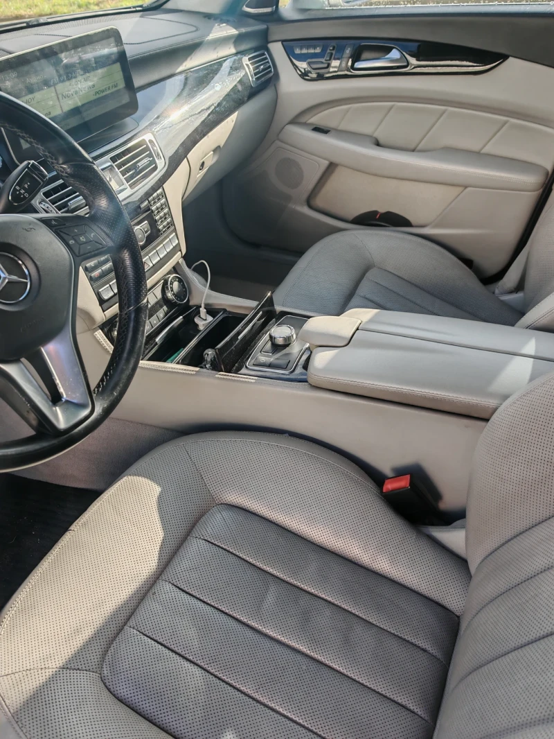 Mercedes-Benz CLS 350 3.0, снимка 13 - Автомобили и джипове - 53035019