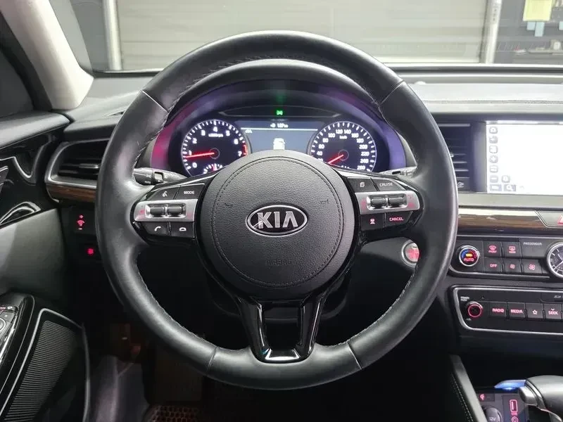 Kia K7 * 2.4 * World * Cup * Edition, снимка 9 - Автомобили и джипове - 55057991