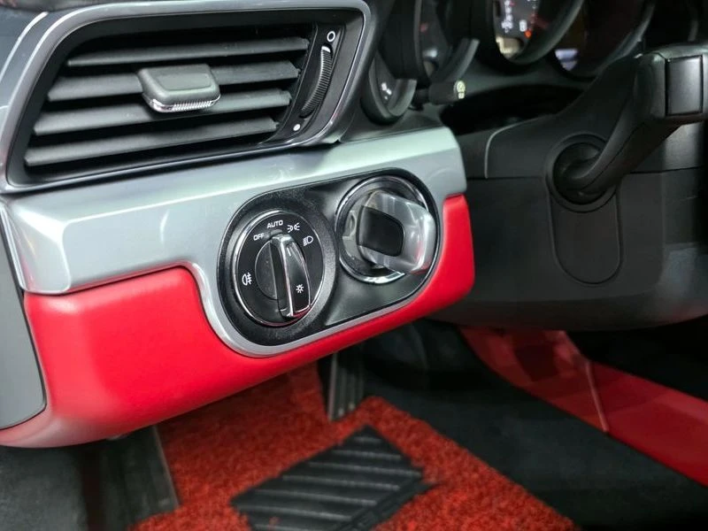 Porsche 911 3.0 DCH Automatic, снимка 7 - Автомобили и джипове - 55590941