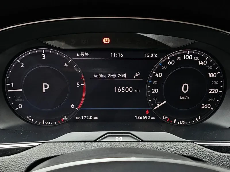 VW Passat 2.0 TDI Premium, снимка 8 - Автомобили и джипове - 56617990