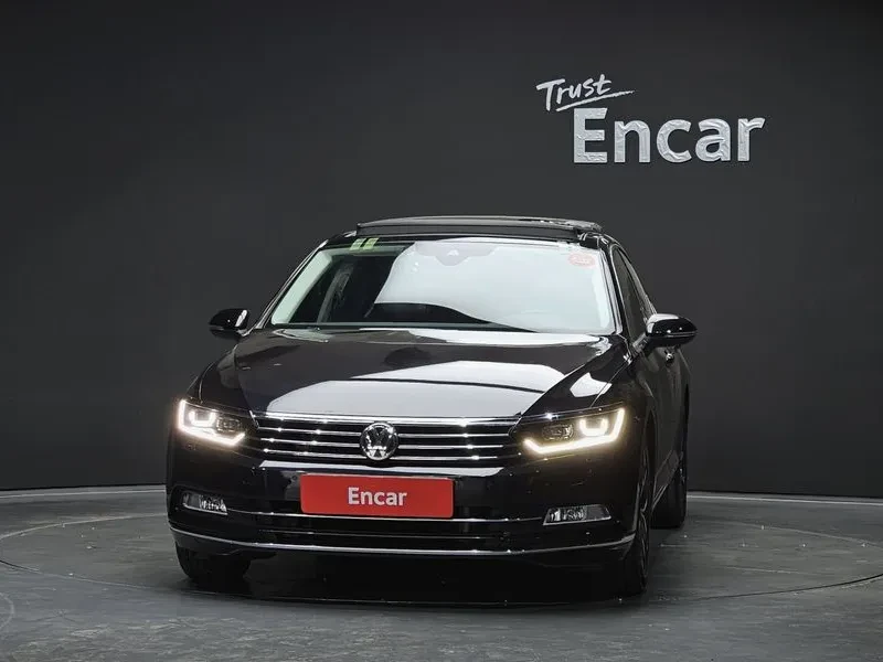 VW Passat 2.0 TDI Premium, снимка 3 - Автомобили и джипове - 56617990