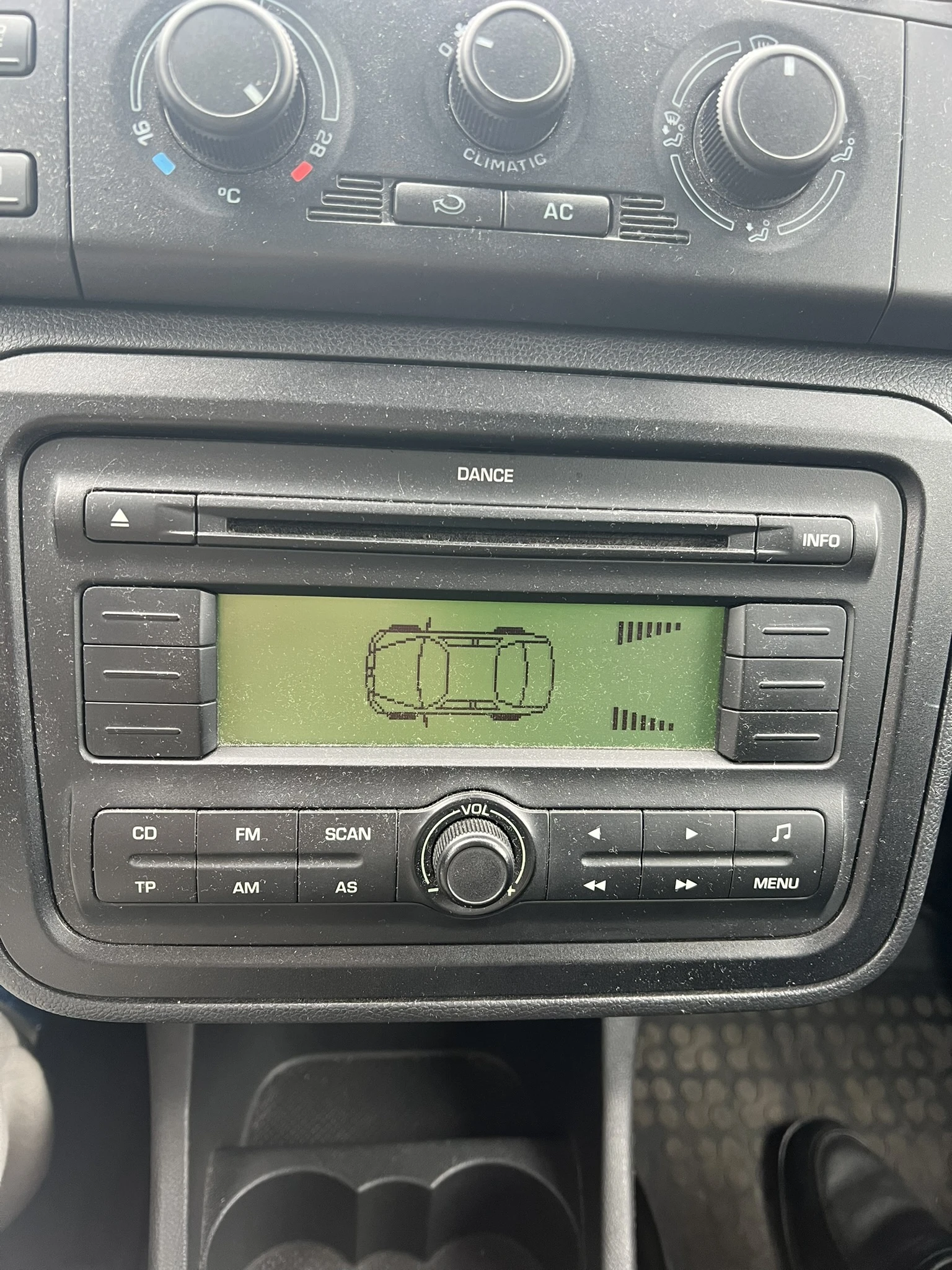 Skoda Fabia 1.4 MPI + ГАЗ, снимка 9 - Автомобили и джипове - 53636648