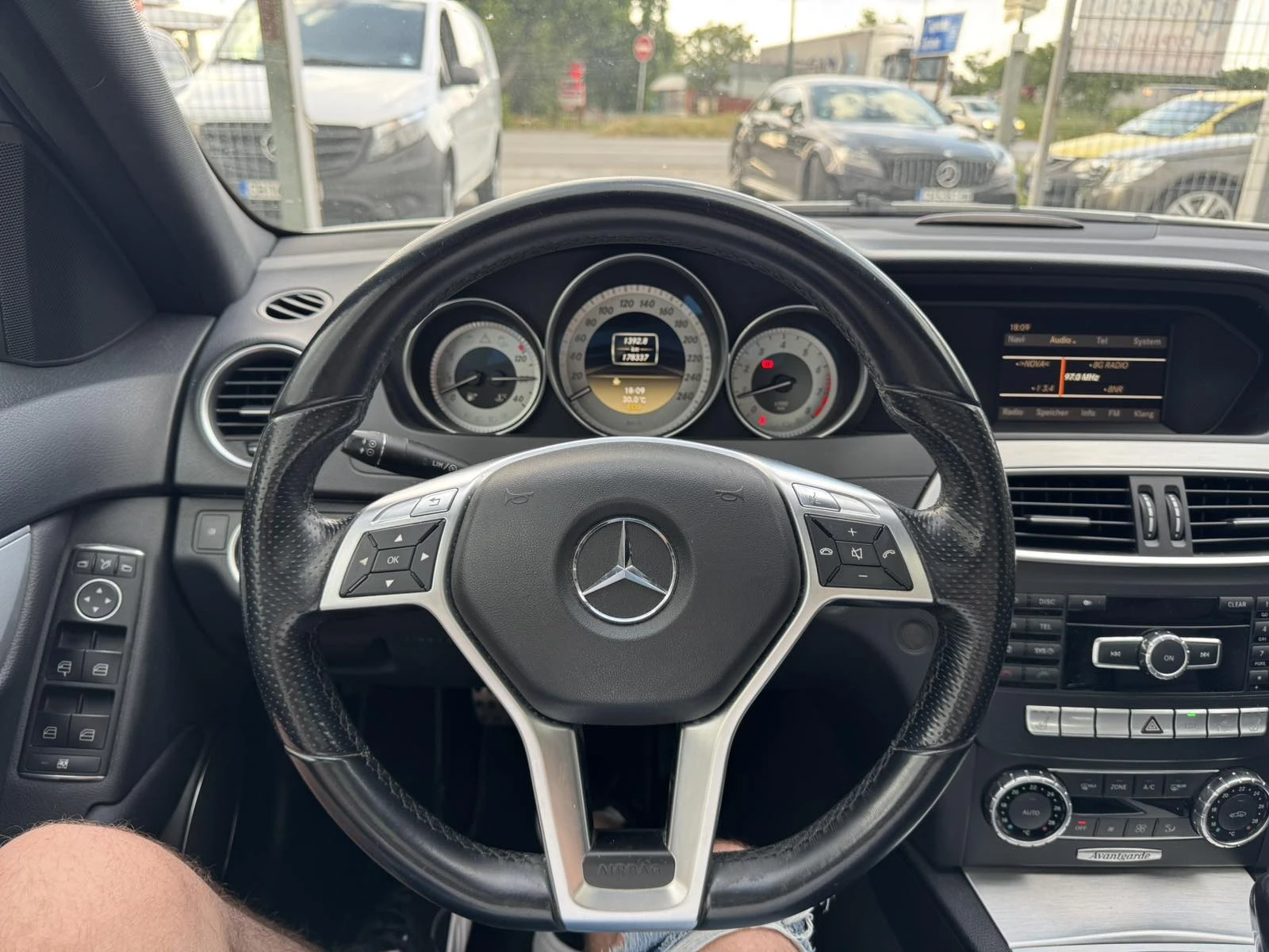 Mercedes-Benz C 180 AMG-PANO-REAL KM | Mobile.bg   12