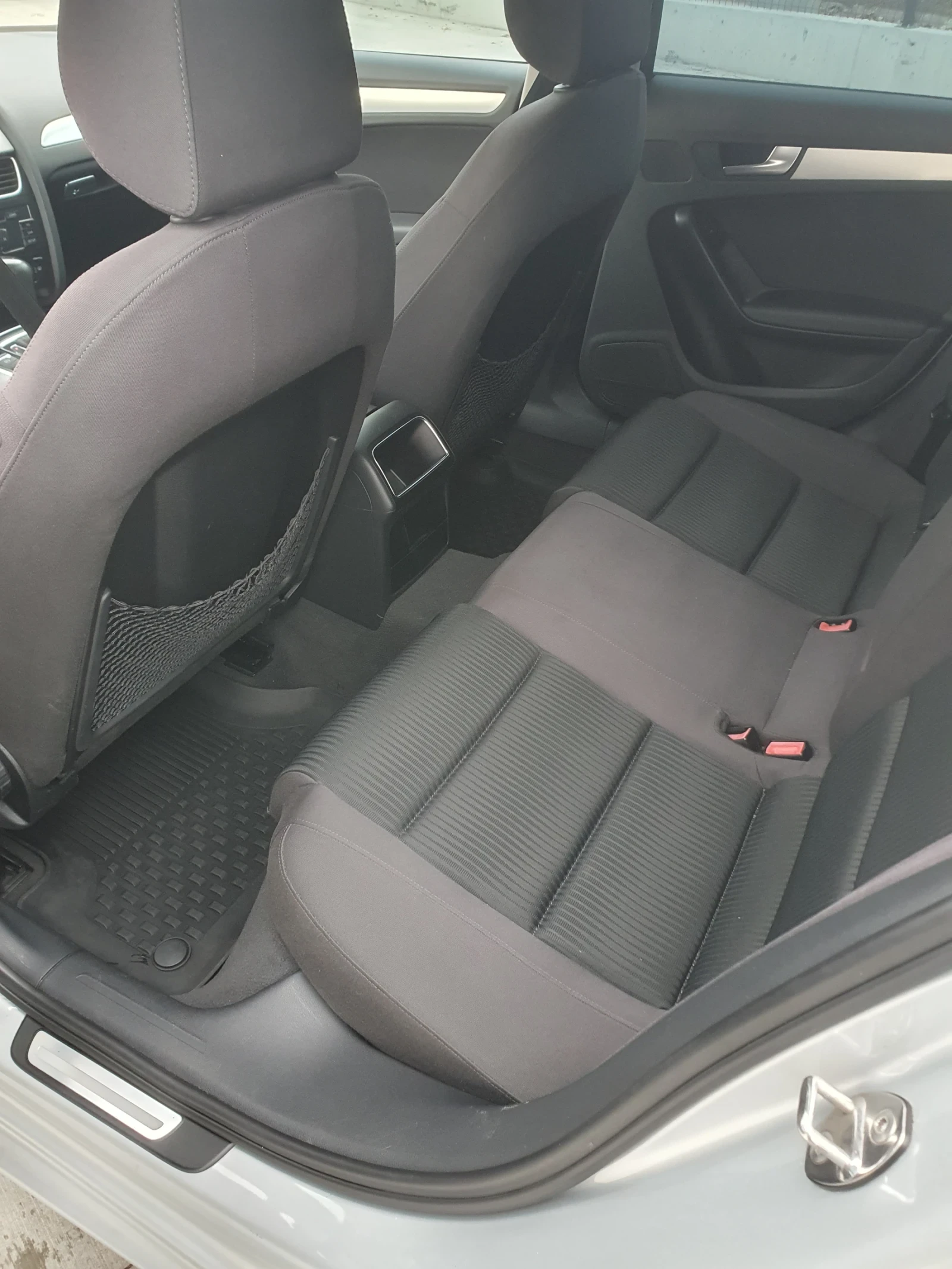 Audi A4 2.0  - изображение 10