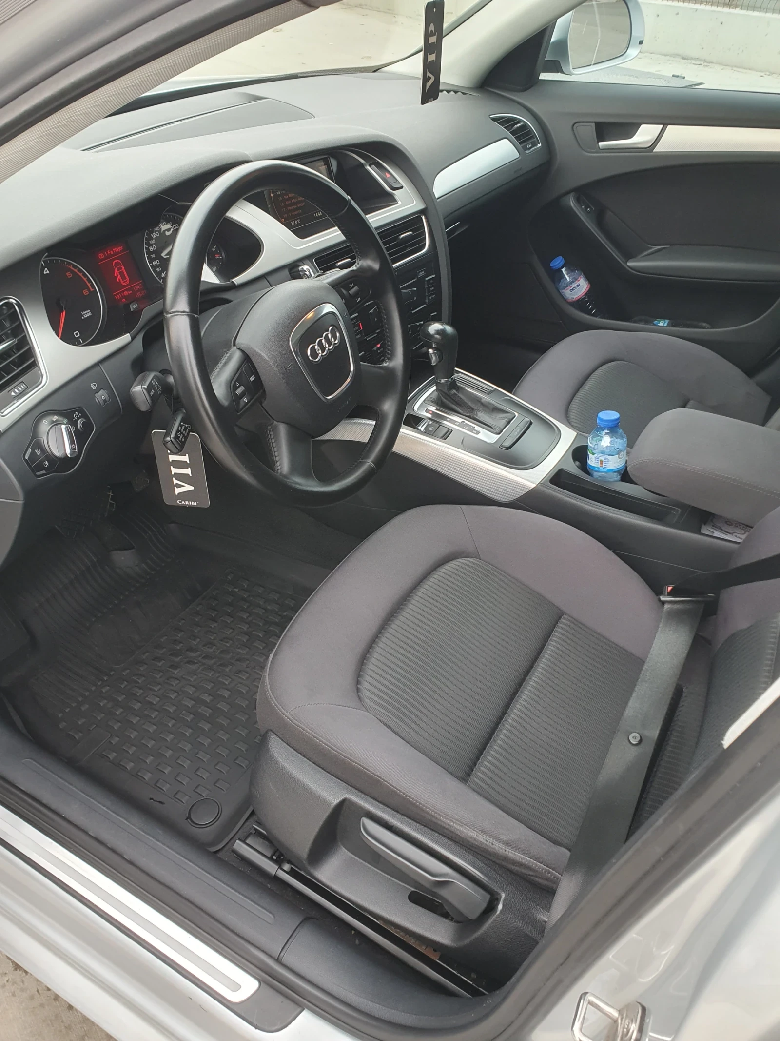 Audi A4 2.0  - изображение 7