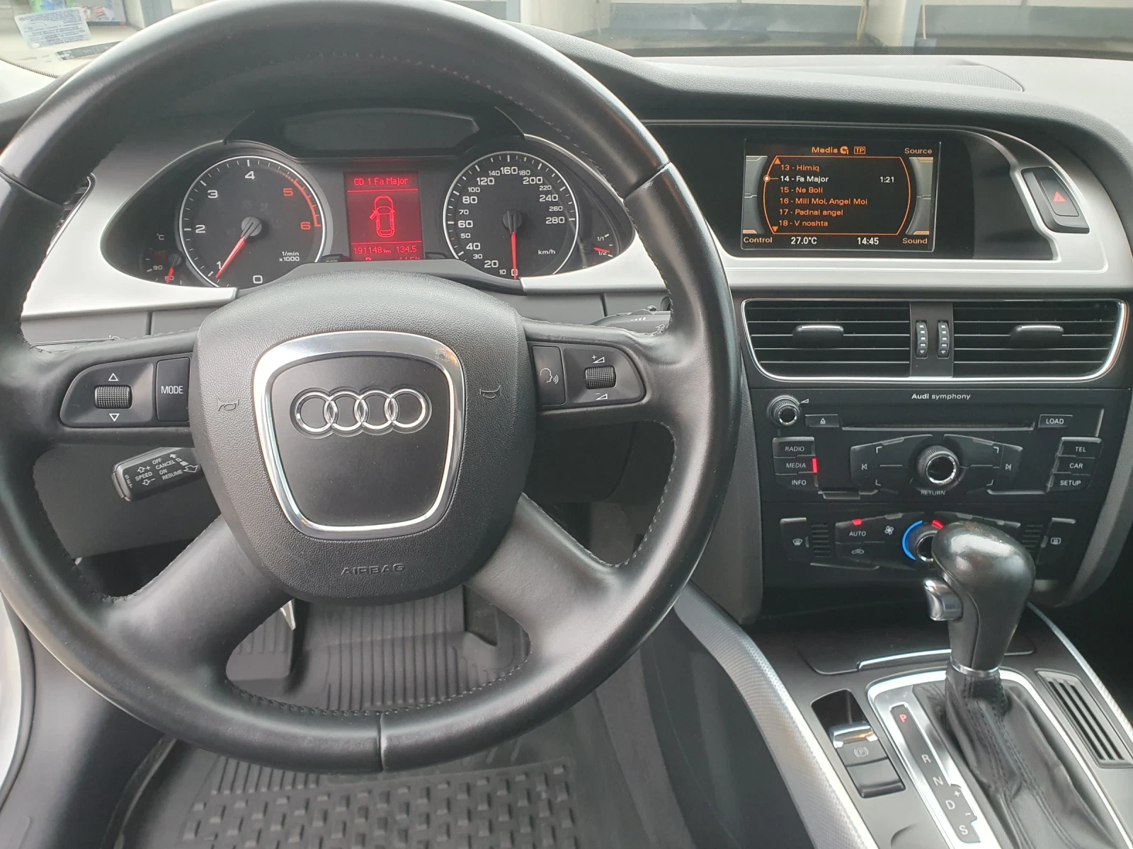 Audi A4 2.0  - изображение 9