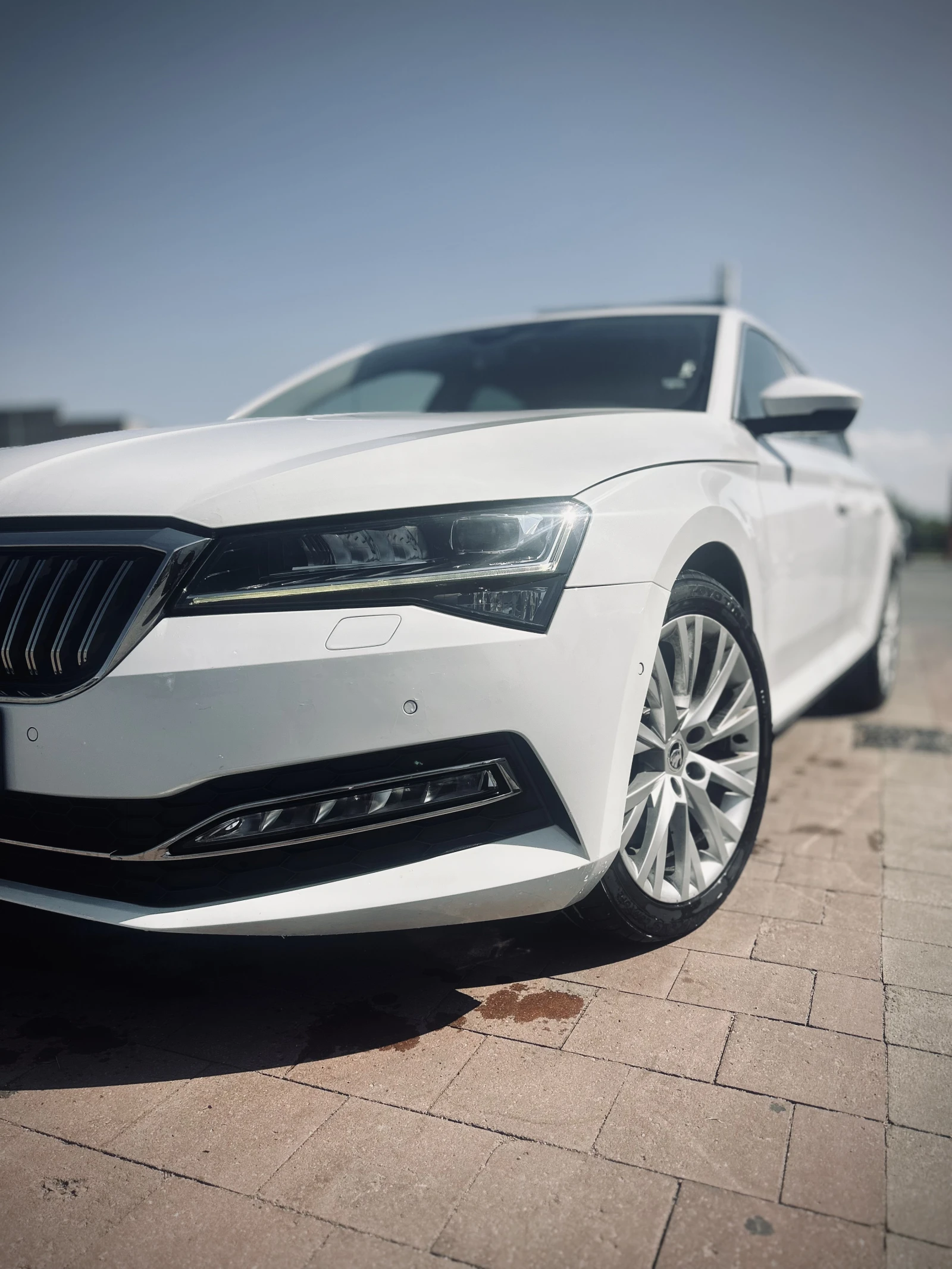 Skoda Superb  - изображение 2