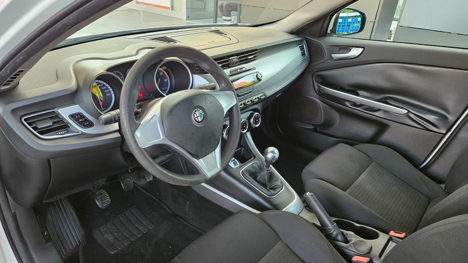 Alfa Romeo Giulietta JTD KLIMATIK/6skorosti/Euro-5 - изображение 9