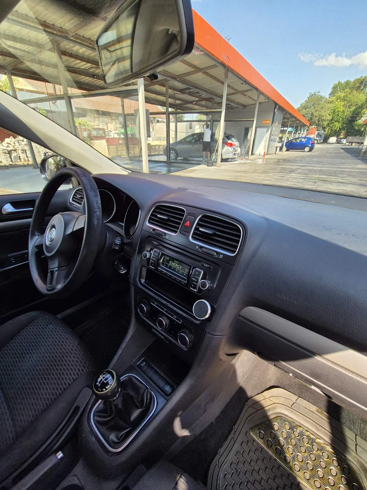 VW Golf Variant 1.6 DIESEL | Mobile.bg — изображение 10