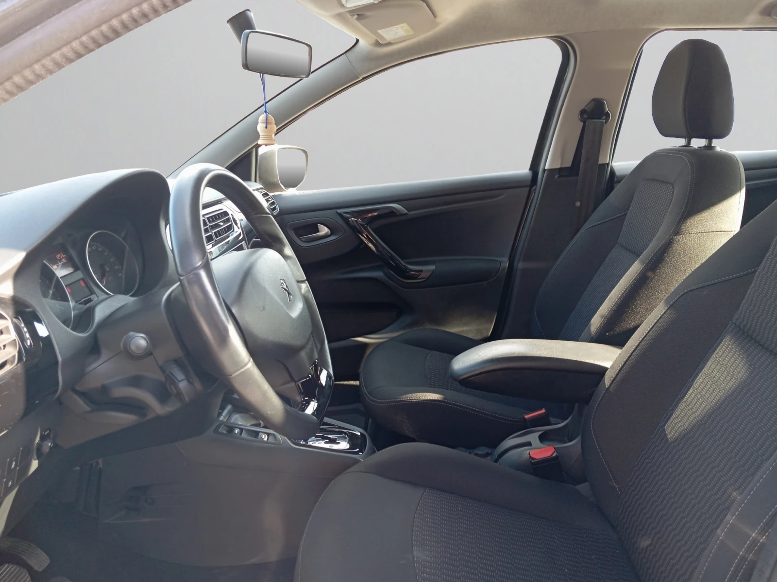 Peugeot 301 ALLURE 1, 6 VTI 115 EAT6 EURO6 | Mobile.bg   9