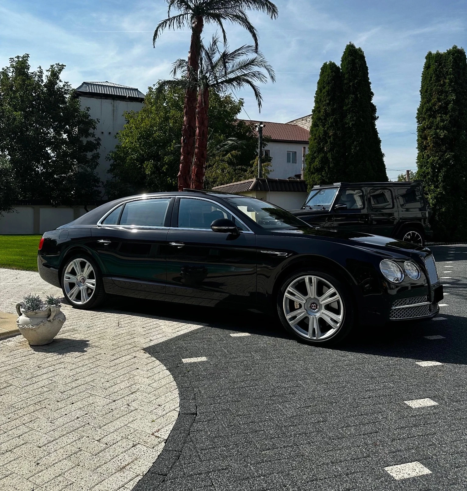 Bentley Flying Spur V8 Mulliner, снимка 3 - Автомобили и джипове - 53858536