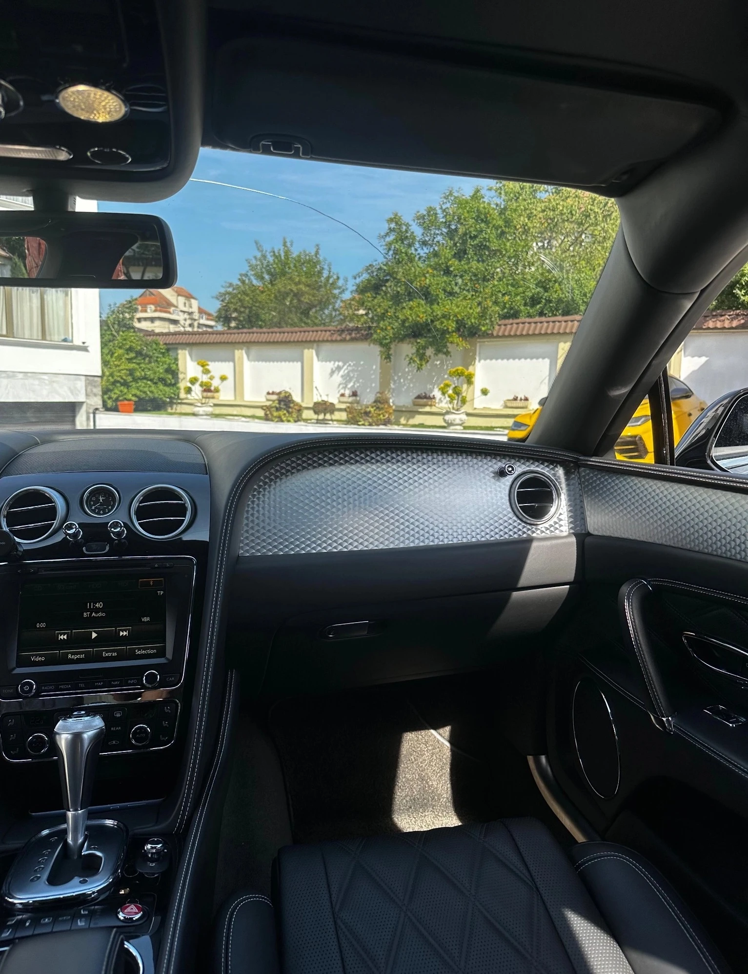 Bentley Flying Spur V8 Mulliner, снимка 5 - Автомобили и джипове - 53858536