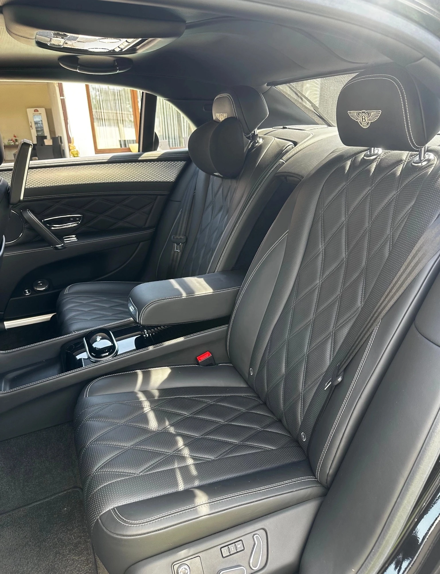 Bentley Flying Spur V8 Mulliner, снимка 10 - Автомобили и джипове - 53858536