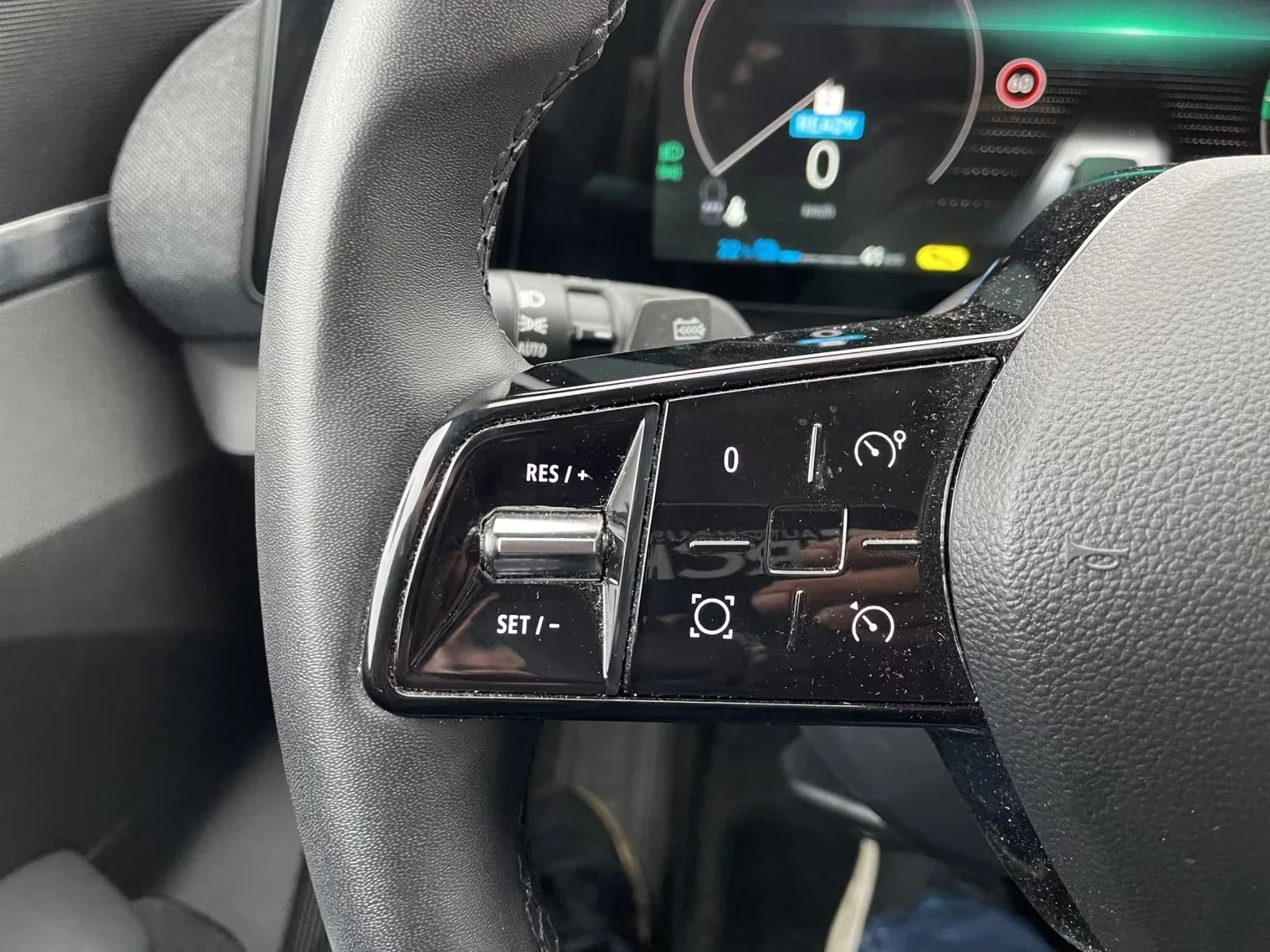 Renault Megane EQUILIBRE/EV40/131HP/LED/CAM/NAVI/ACC/237z, снимка 15 - Автомобили и джипове - 54051337