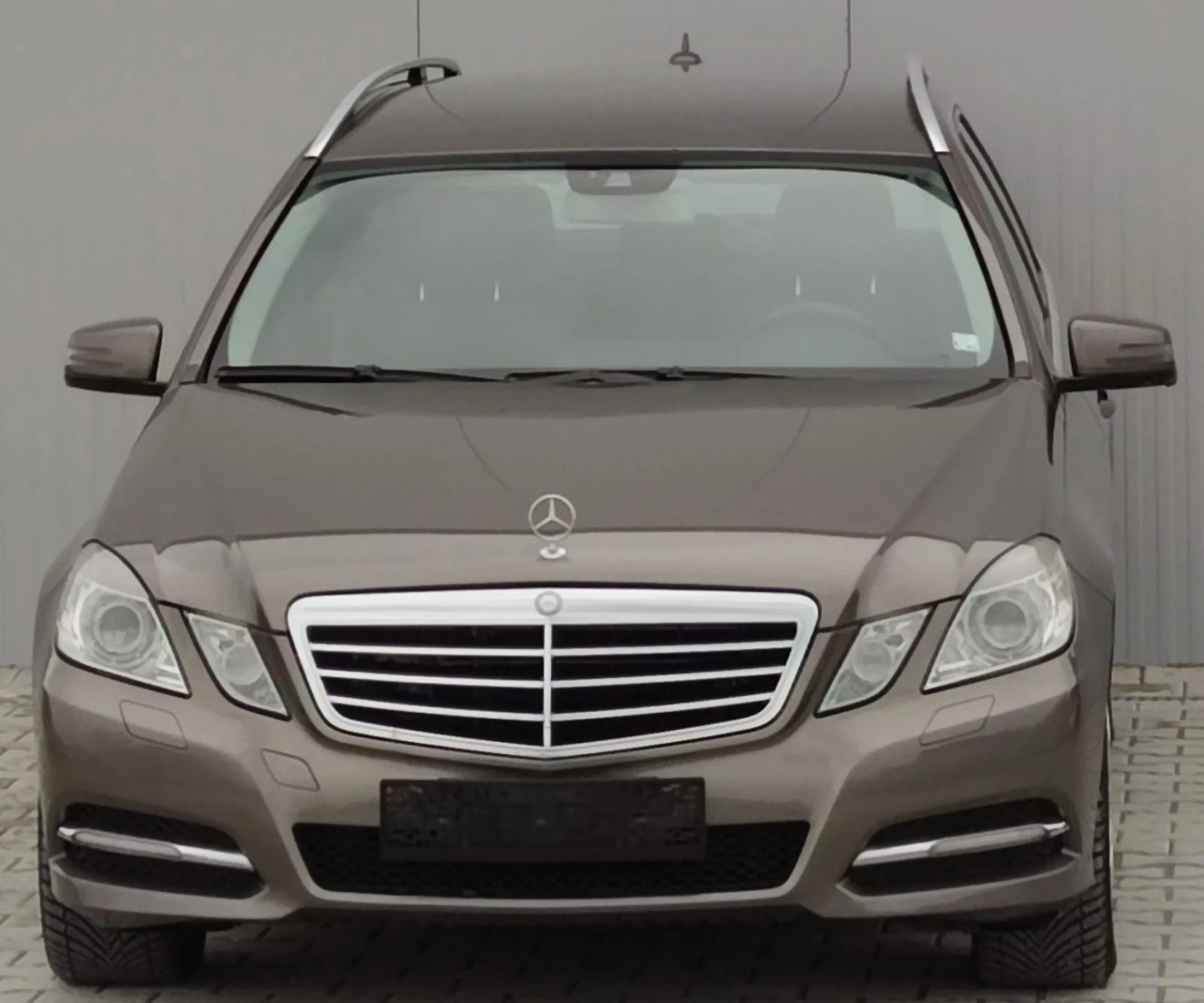Mercedes-Benz E 350 * 4-MATIC* , снимка 8 - Автомобили и джипове - 54169501
