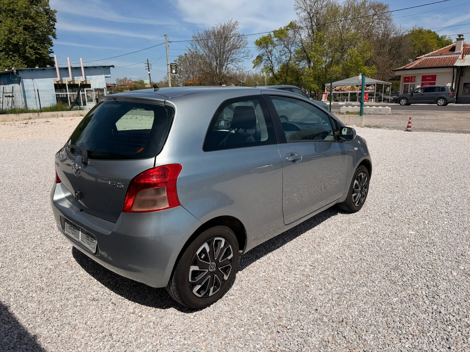 Toyota Yaris 1.0 i ��� ���� 4 | Mobile.bg � ����������� 4