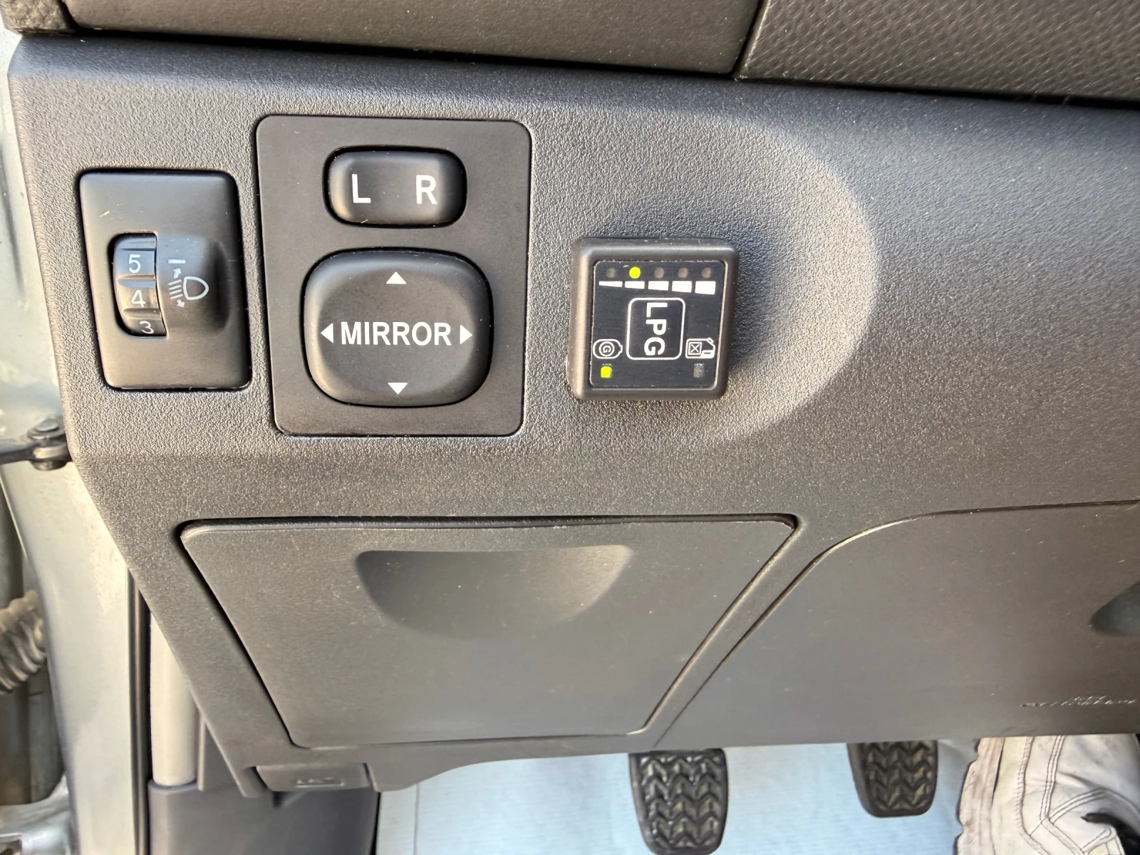 Toyota Yaris 1.0 i ��� ���� 4 | Mobile.bg � ����������� 10