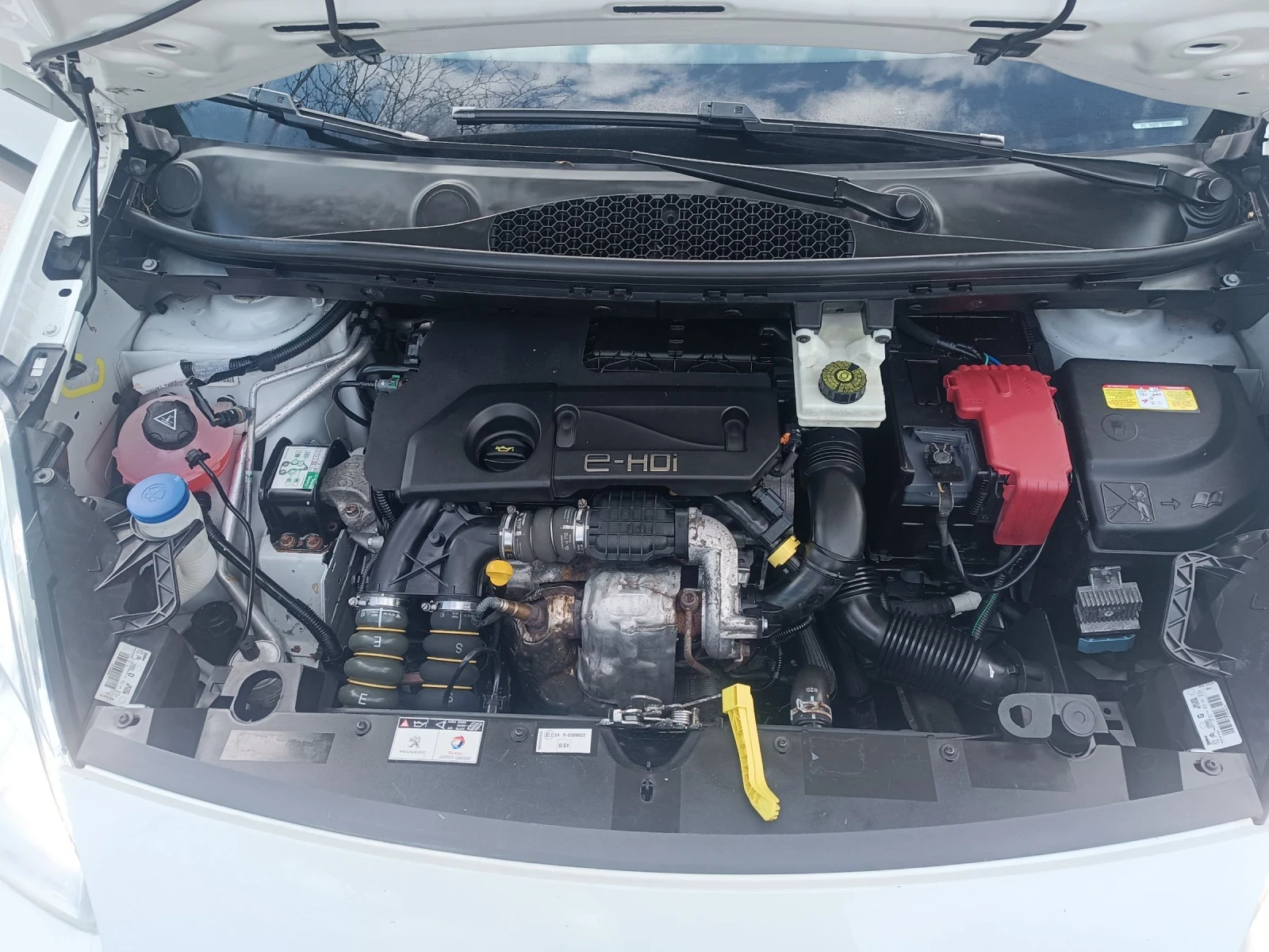 Peugeot Partner 1.6 eHDi, снимка 12 - Автомобили и джипове - 54381531
