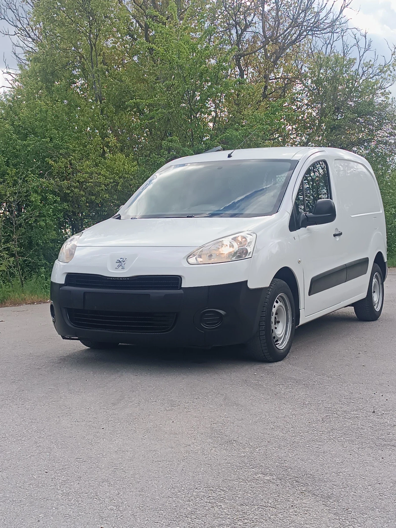 Peugeot Partner 1.6 eHDi, снимка 2 - Автомобили и джипове - 54381531